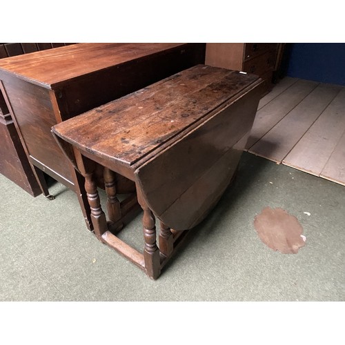 651 - Oak drop leaf table, as found