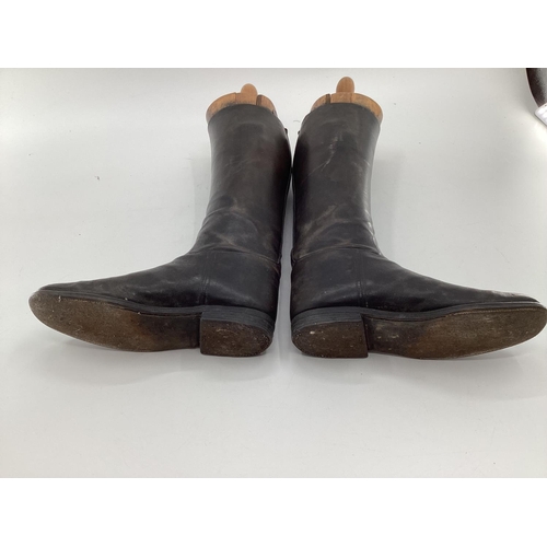 190 - Pair of black leather hunting boots by Rowell and Sons Melton Mowbray with wooden trees