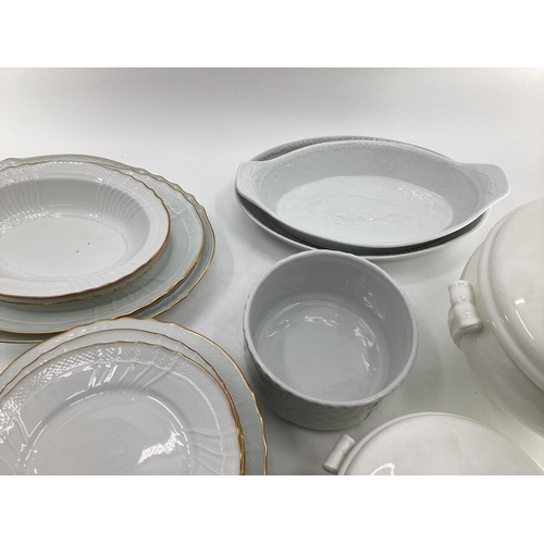 279 - A quantity of white china to include Richard Ginon Italy, 