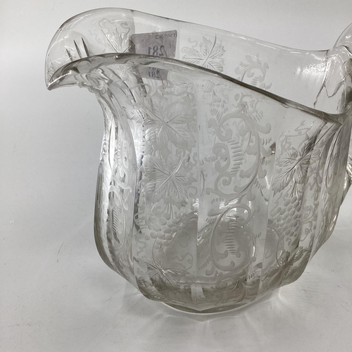 281 - A quantity of glasswares to include decanters, jugs, ice buckets etc