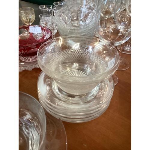 282 - A quantity of glasswares to include wine glasses, of various sizes, and bowls etc