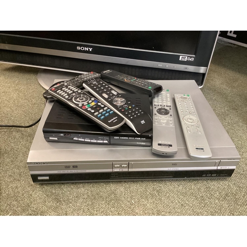 289 - Sony TV etc, cleared from the London apartment clearance and working with vendor, but auctioneer can... 