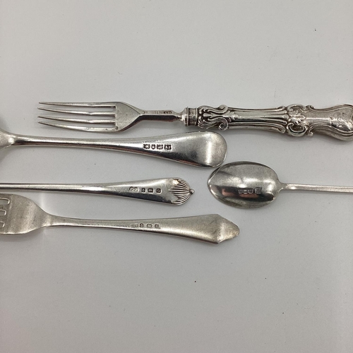 41 - A collection of sterling silver and white metal items to include sugar tongs, pickle fork etc, 170; ... 