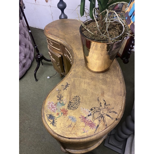 559 - A ladies decorative gilt painted small kidney shaped dressing table, Shabby Chic worn style, 104cmL