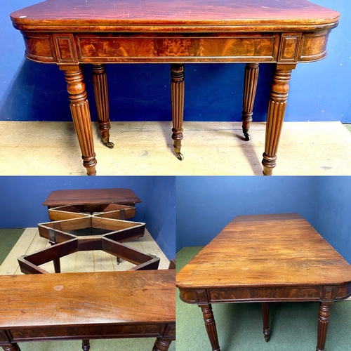 587 - Regency mahogany scissor action extending dining table, with leaves,   . Fully extended: approx  280... 