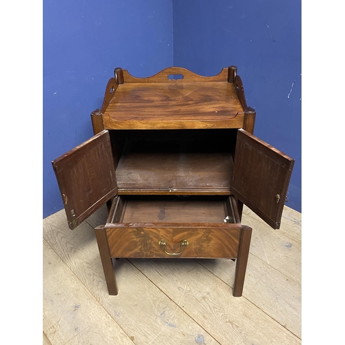 621 - A George III figured mahogany tray top commode, 64w x 85cmH  and a modern low tray top table on stan... 