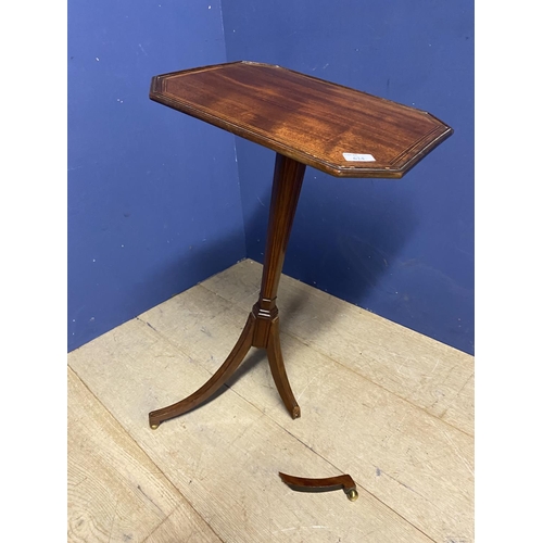 624 - Small Regency inlaid mahogany tripod table, 
 the top 40 x 30cm  (with foot recently glued to one le... 