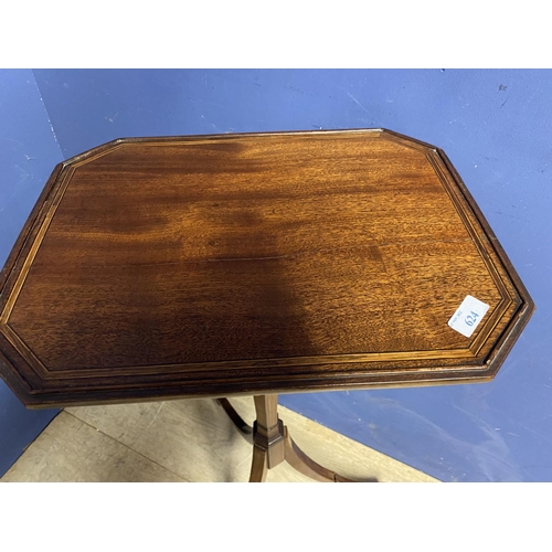 624 - Small Regency inlaid mahogany tripod table, 
 the top 40 x 30cm  (with foot recently glued to one le... 