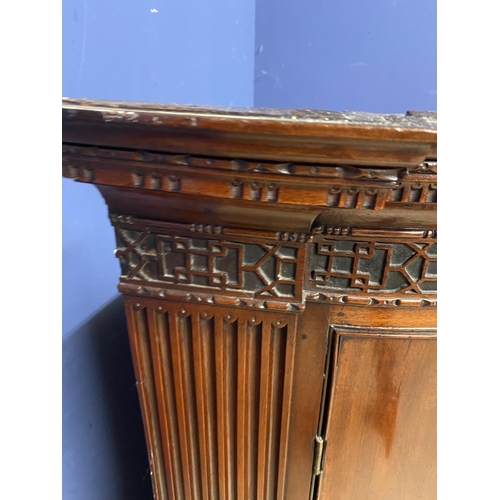 625 - Mahogany corner cabinet