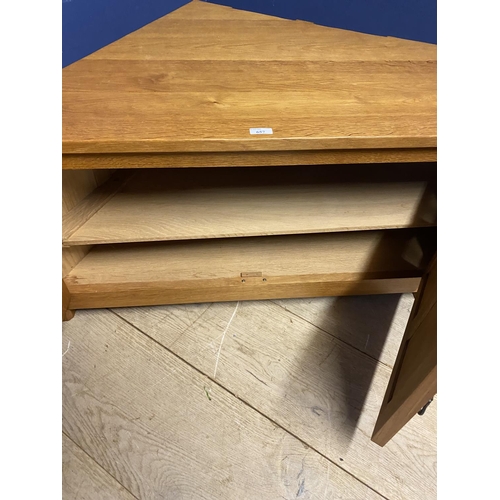 657 - Light honey coloured oak, TV corner cabinet, made by Derek Lizardman Slater (Mouseman Thomson traine... 