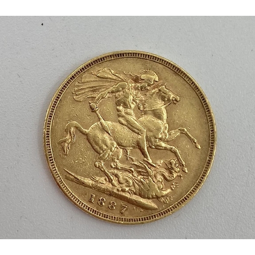 66 - Victorian Melbourne Mint gold sovereign dated 1887, 7.98g