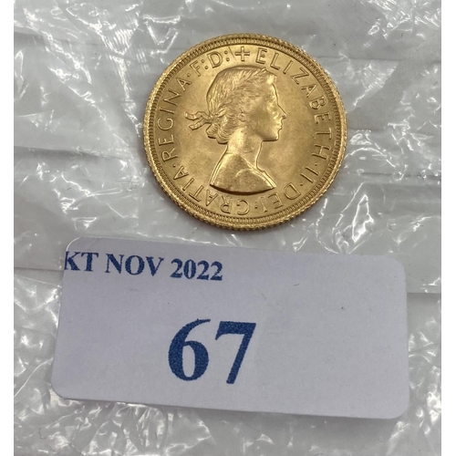 67 - An Elizabeth II gold sovereign dated 1966, 8.01g