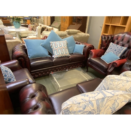 689 - Pair of THREE SEATER Chesterfield Red/Brown OXBLOOD Thomas Lloyd   leather sofas (PLEASE NOTE photos... 