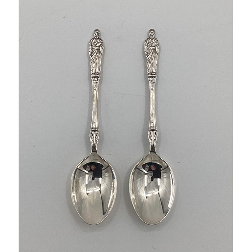 80 - A boxed set of 6 sterling silver tea spoons with apostle finials by Deakin & Francis, Birmingham 196... 