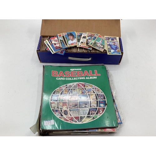 129 - Large collection of C20th American Baseball cards, and a boxed dug out collectors card storage box