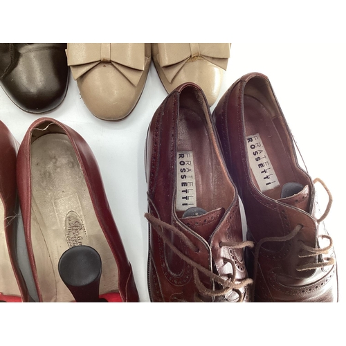 130 - Collection of good quality ladies shoes, to include Italian designs Rosetti, Ferragamo, Modinzi, see... 