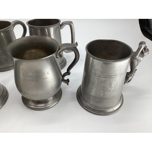 188 - Collection of C19th/C20th pewter tankards and mugs (13)