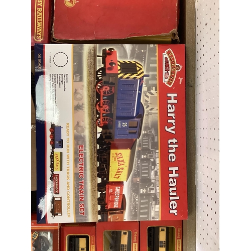 239 - A large collection of 00 gauge model railway items to include Triang, Hornby, Lima and Bachmann and ... 