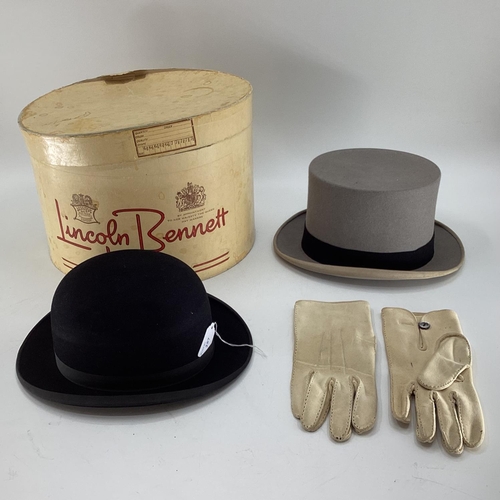 257 - Vintage lot, Lincoln Bennett Bowler 7 1/4 and a Lincoln Bennett London hat box and a worn 71/4 grey ... 