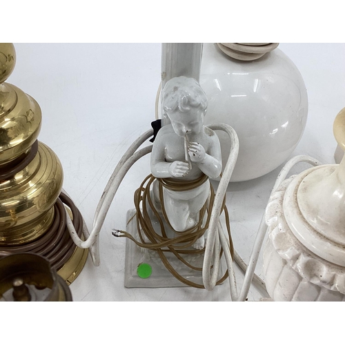 276 - A quantity of various lamps, see images for details