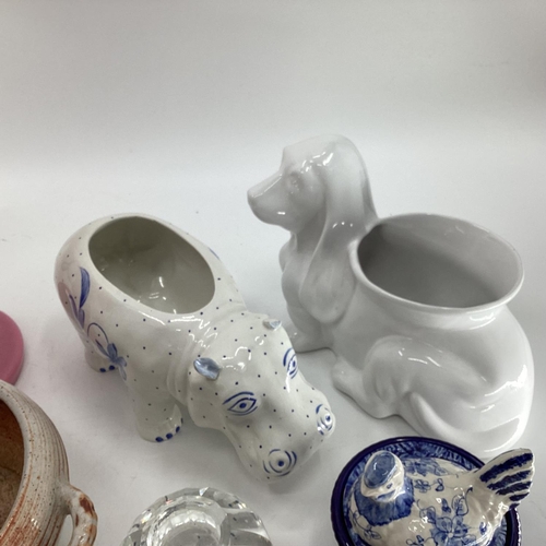 279 - A quantity of decorative bathroom and other china, and shells