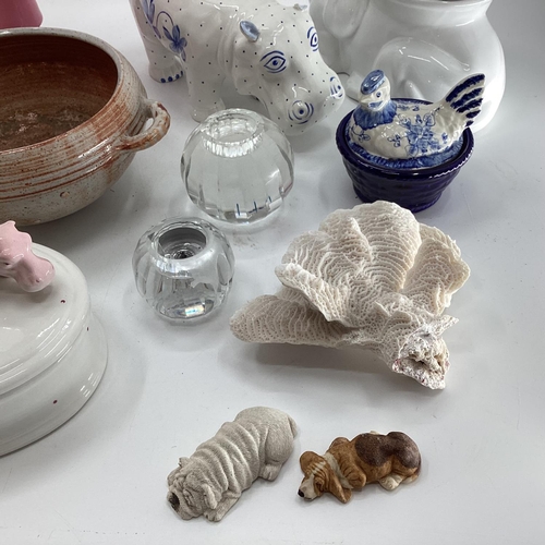 279 - A quantity of decorative bathroom and other china, and shells