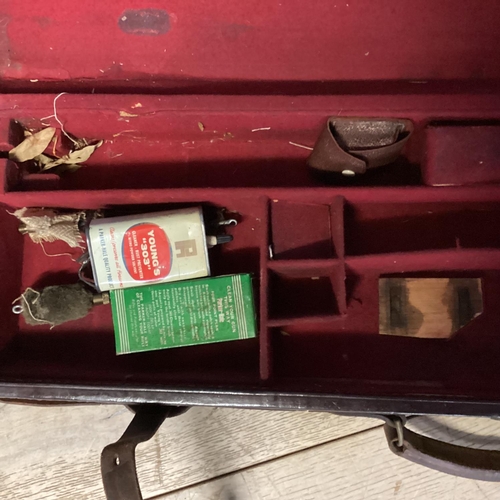 314 - Fitted gun case, with red interior, bears a William Evans label