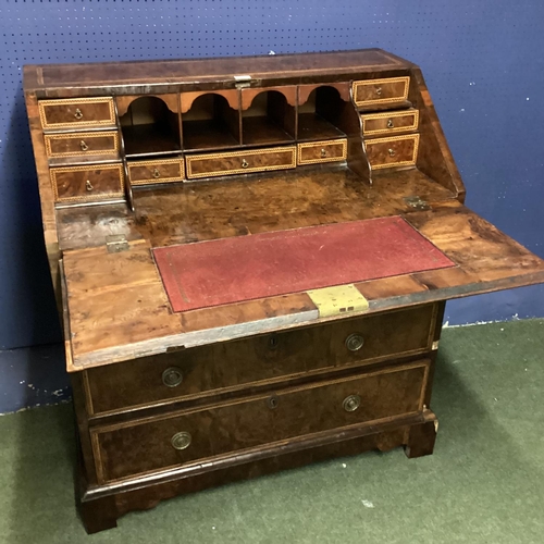 462 - A good walnut bureau, the fitted interior with string and cross banded chequer board inlay, with ins... 