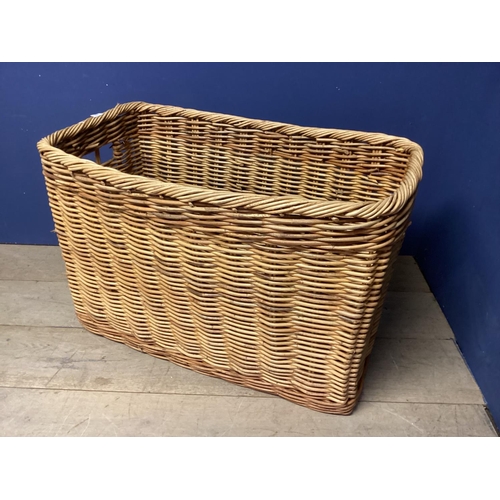 470 - Wicker log basket