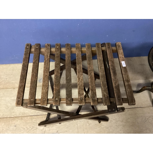 471 - Luggage rack and tripod table