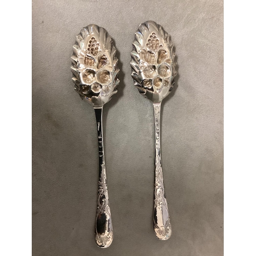 50 - A Pair of boxed Sterling silver spoons by Hester Bateman, London 1750, 120g