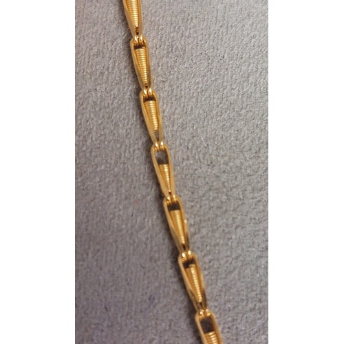 98 - A yellow metal necklace, probably 18ct gold necklace (foreign mark)