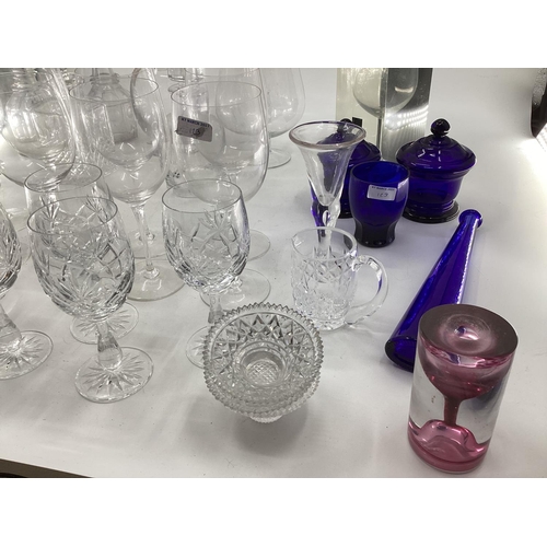 123 - Large collection of C20th glassware to include decanters, large wine glasses etc