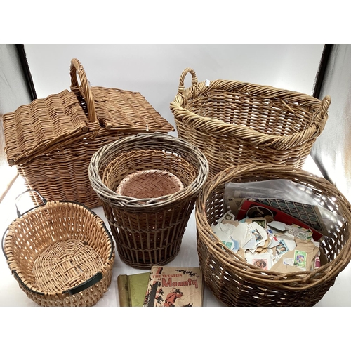 127 - Collection of wicker items to include log basket, hamper etc