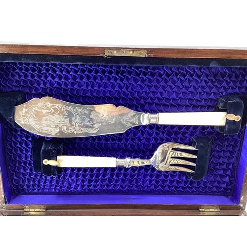 15 - A collection of silver plated wares to include boxed cutlery sets and other items