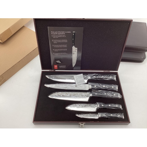 207 - Quantity of good quality kitchen knives as new. Label: 