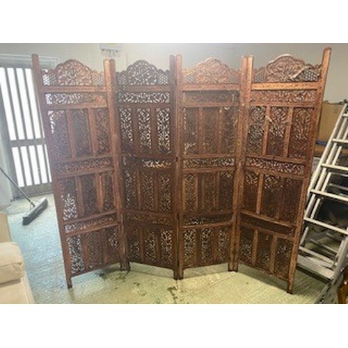 429 - Two carved wooden decorative screens, minor wear, need a clean