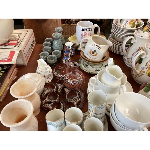 200 - Quantity of kitchen china, including white Villeroy and Bosch, Denby etc