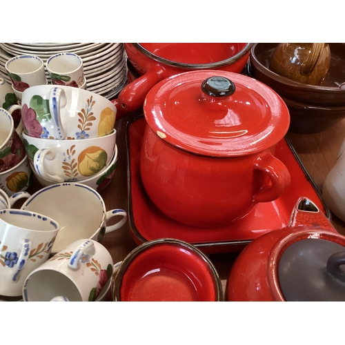 200 - Quantity of kitchen china, including white Villeroy and Bosch, Denby etc