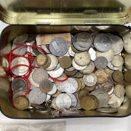 125 - Collection of C20th European British and American coinage