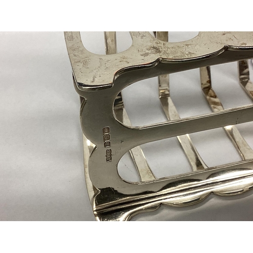 14 - A Sterling silver toast rack, James Dixon and Sons, Sheffield, 1904, 167g