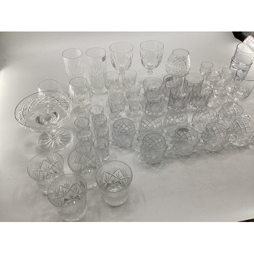 140 - A collection of crystal glassware to include brandy balloons, tumblers etc