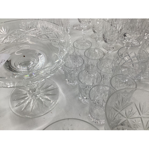 140 - A collection of crystal glassware to include brandy balloons, tumblers etc