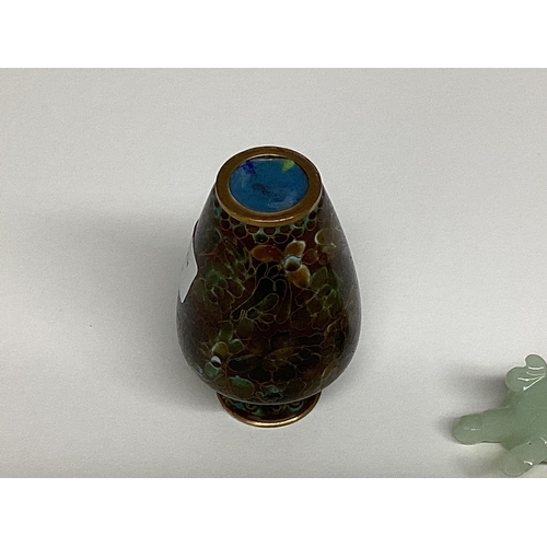 188 - A small cloisonne vase, and a small glass elephant and a jade hardstone items