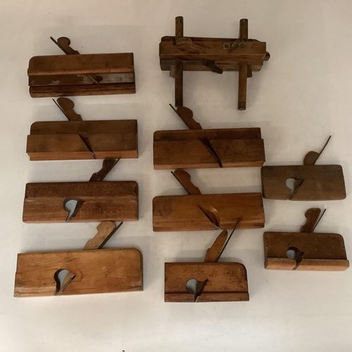 312 - A quantity of vintage GWR wood planes, and boxes, all cleared from a local collector