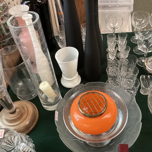 96 - Large collection of C20th glassware to include crystal glass tumblers a Loetz style rosebowl and num... 