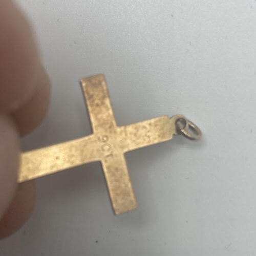 40 - A 9ct gold cross 1.10g