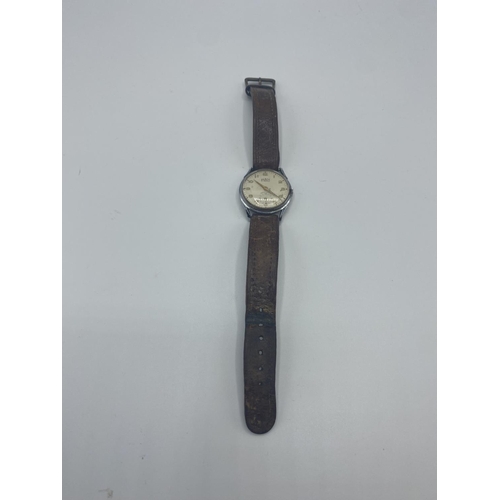 82 - A Glaco automatic gents wristwatch. 30mm Stainless steel case on leather strap