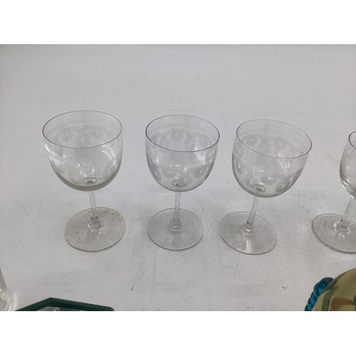 232 - A mixed collection of glassware to include Venetian glass vase, Edwardian etched glasses, and Swarov... 