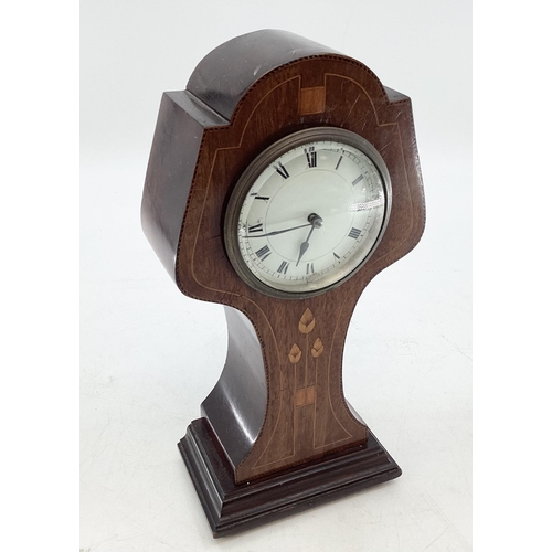 257 - An early C20th mahogany inlaid mantel clock in the Art Nouveau style, 31cmH